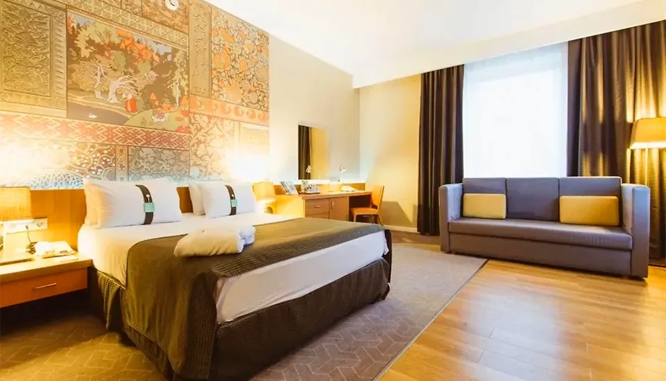 هالیدی این مسکو تاجانسکی مسکو